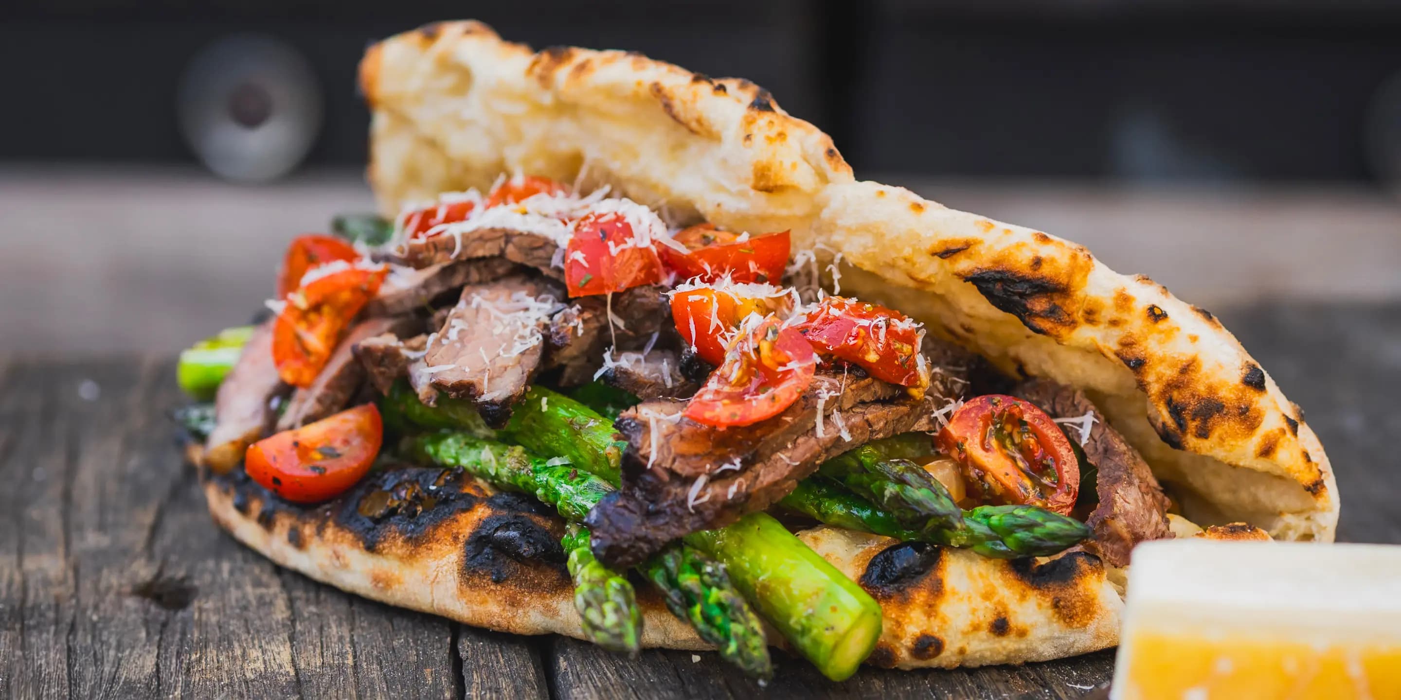 Neapolitanisches Steak Sandwich